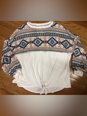 Women’s White Knit Long Sleeve Top with Aztec Print; Sz L boho